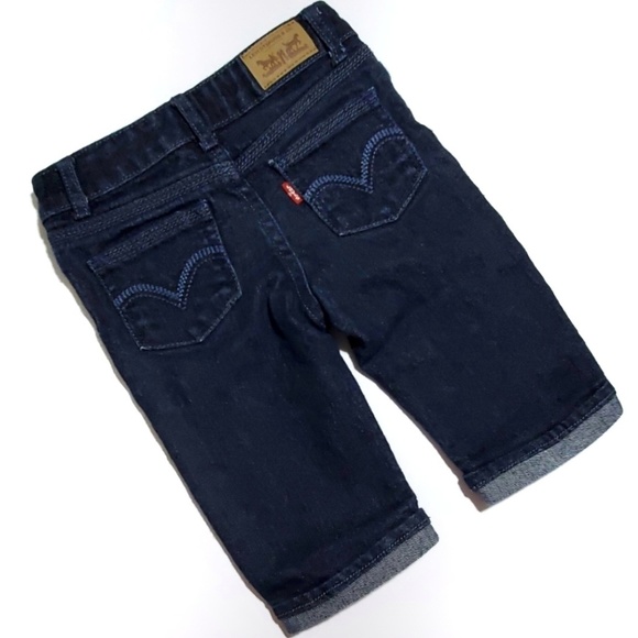 Levi's Denim Capris - Picture 4 of 5